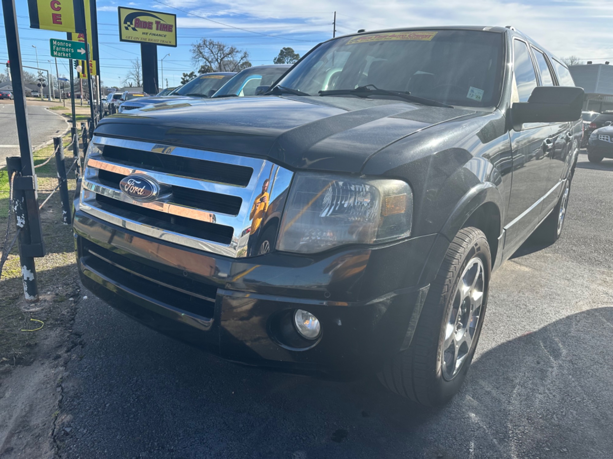 photo of 2013 Ford Expedition EL Limited 2WD
